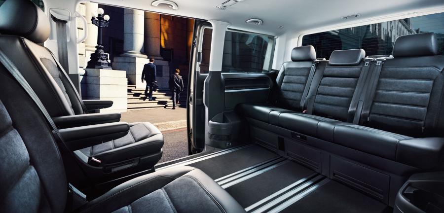 Volkswagen Multivan 2015 года  (фото 4 из 20)